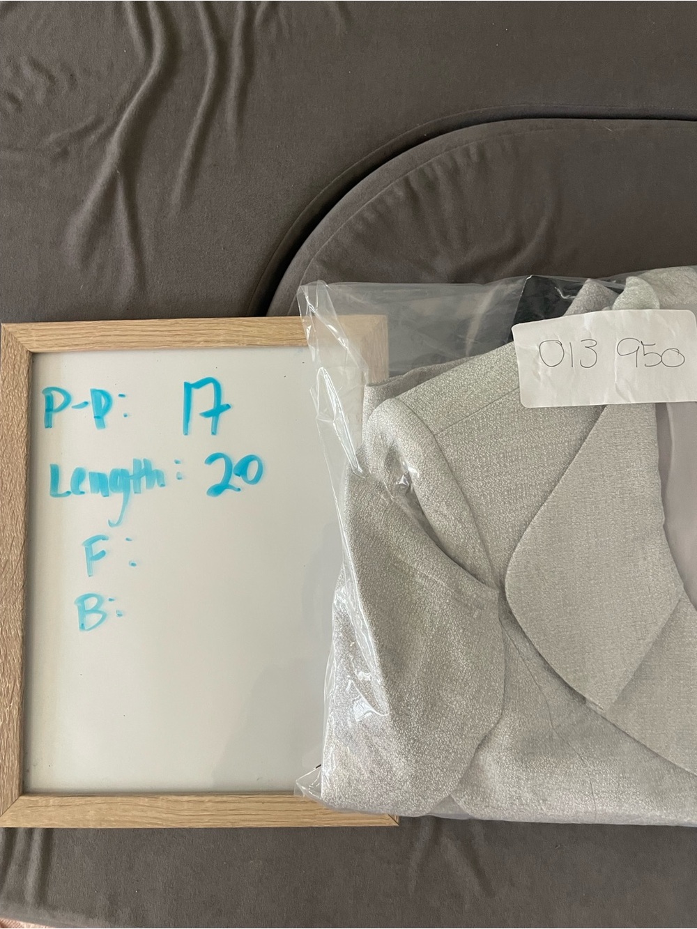 Le Suit Light Gray Ruffled Collar Blazer - Picture 7 of 7